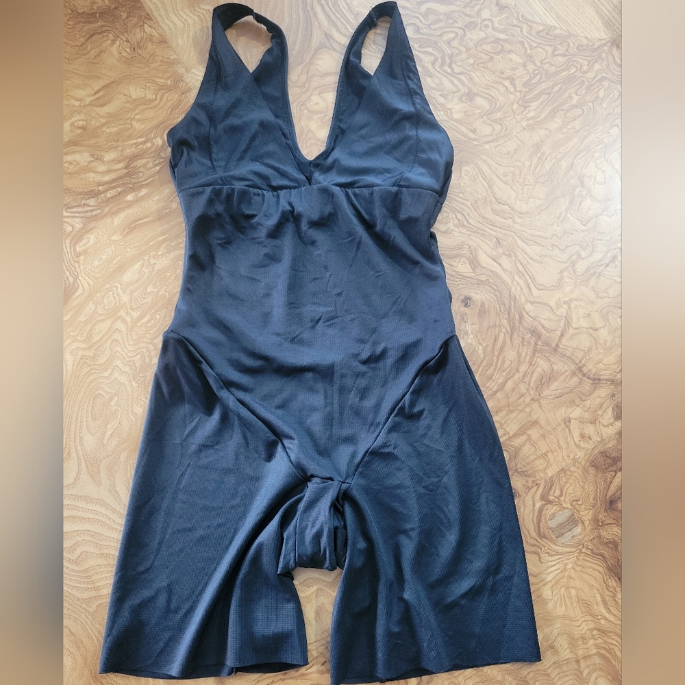 Flexees Shapewear Bodysuit - Picture 2 of 6